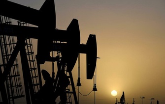 Giá xăng dầu hôm nay 25/10: Tiếp tục tăng khi lo ngại nguồn cung bị thắt chặt